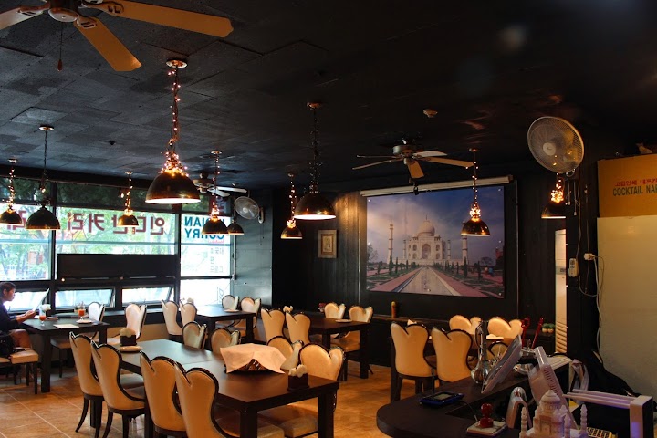 Indian Curry Halal Restaurant representative photo